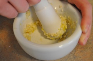 Making a garlic paste