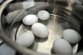 Hard boiling eggs
