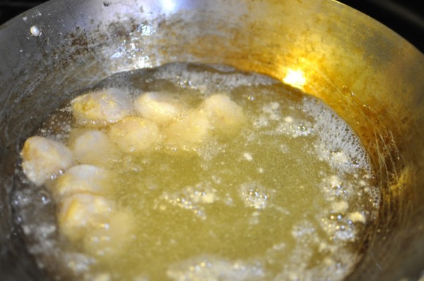 Frying the scallops for the first time
